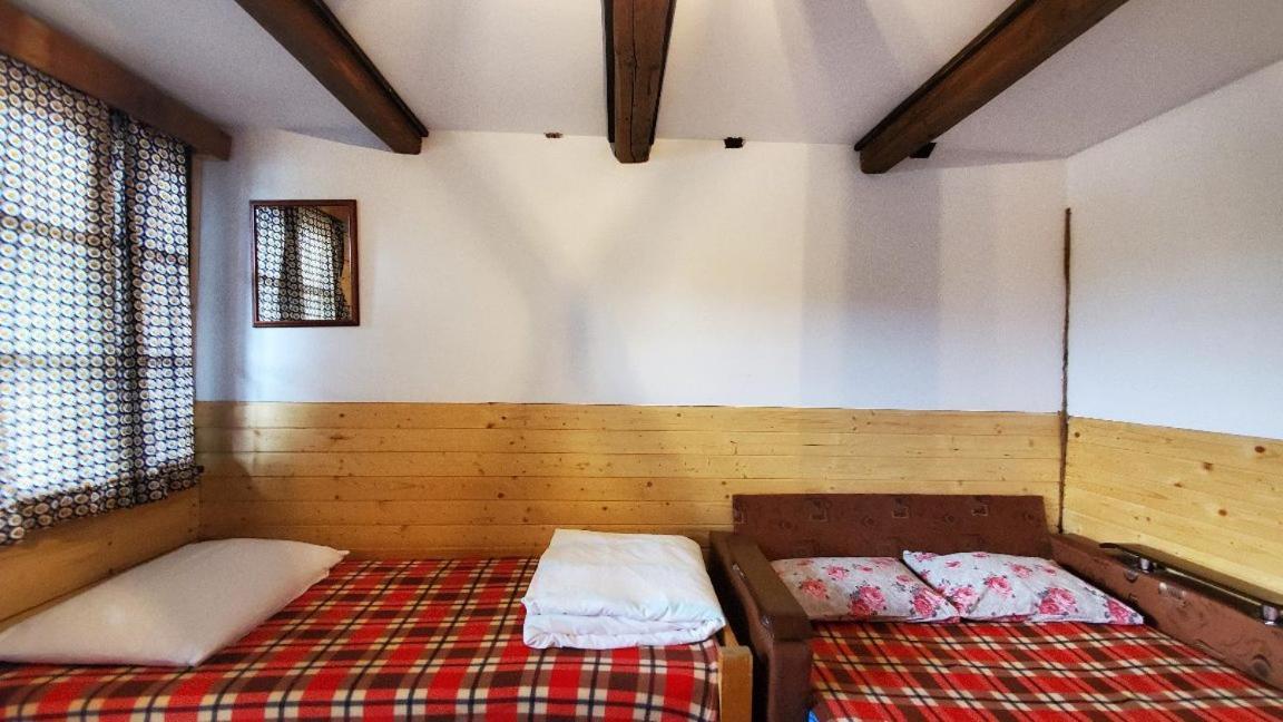 Casa Rustic Feher & Fekete Vendeghazak โซวาตา ภายนอก รูปภาพ