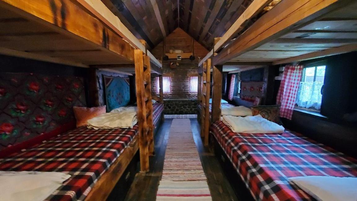 Casa Rustic Feher & Fekete Vendeghazak โซวาตา ภายนอก รูปภาพ