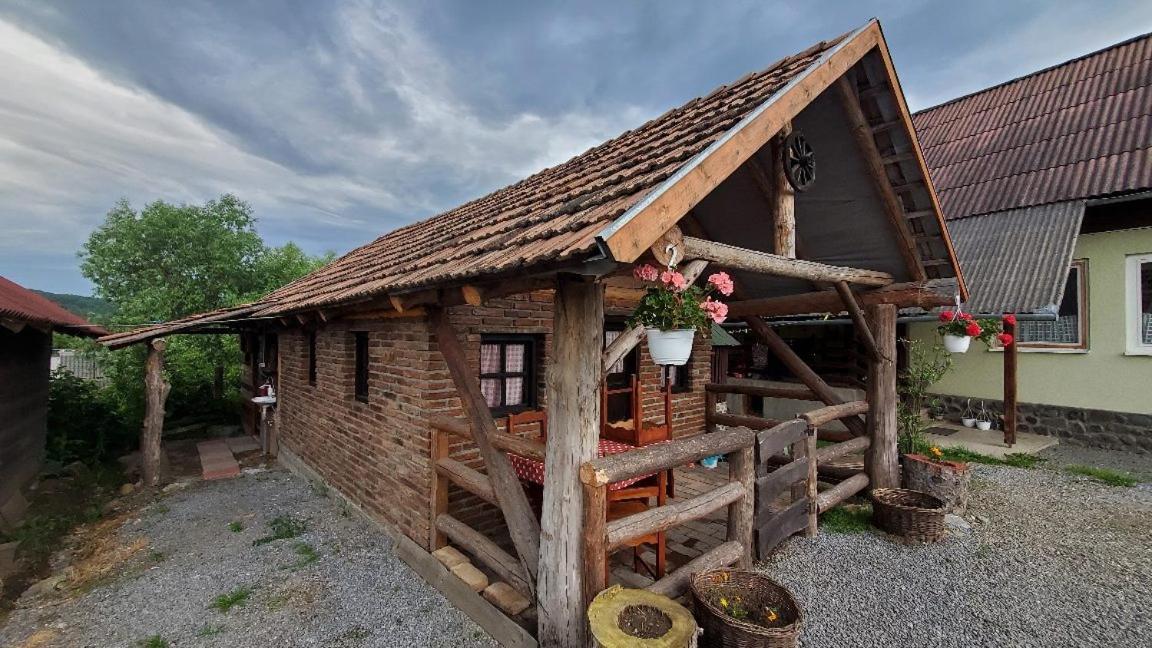 Casa Rustic Feher & Fekete Vendeghazak โซวาตา ภายนอก รูปภาพ