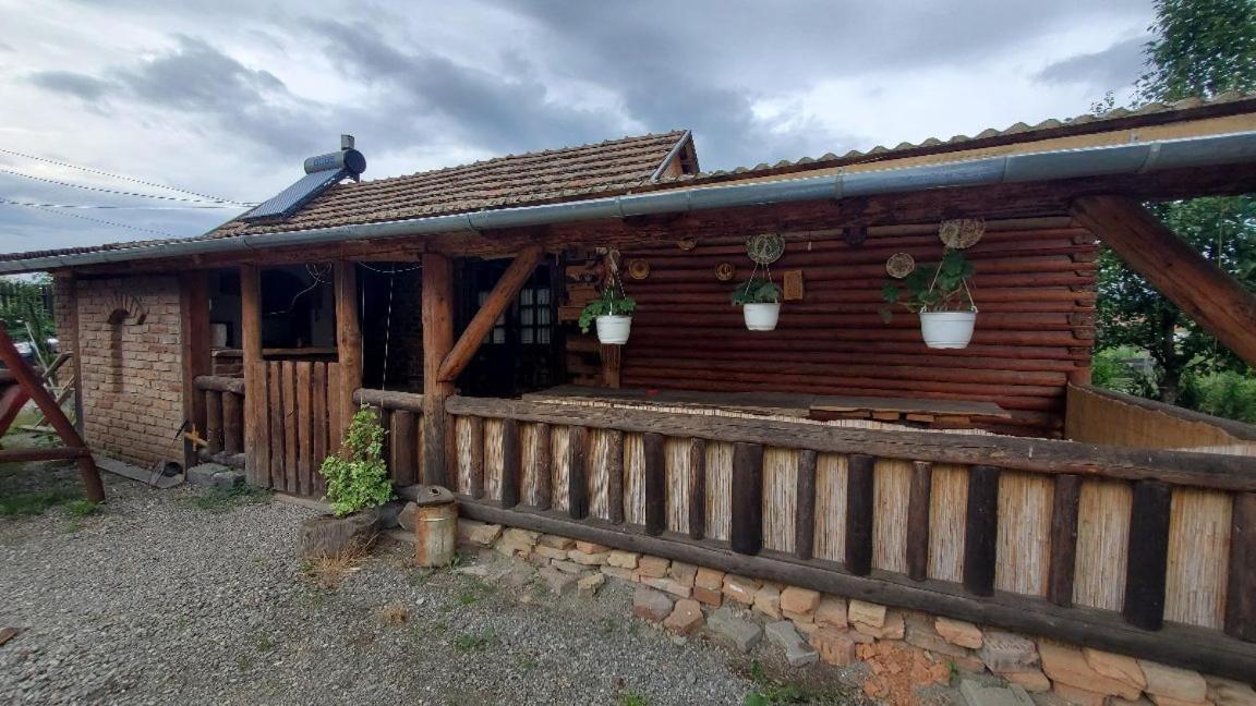 Casa Rustic Feher & Fekete Vendeghazak โซวาตา ภายนอก รูปภาพ