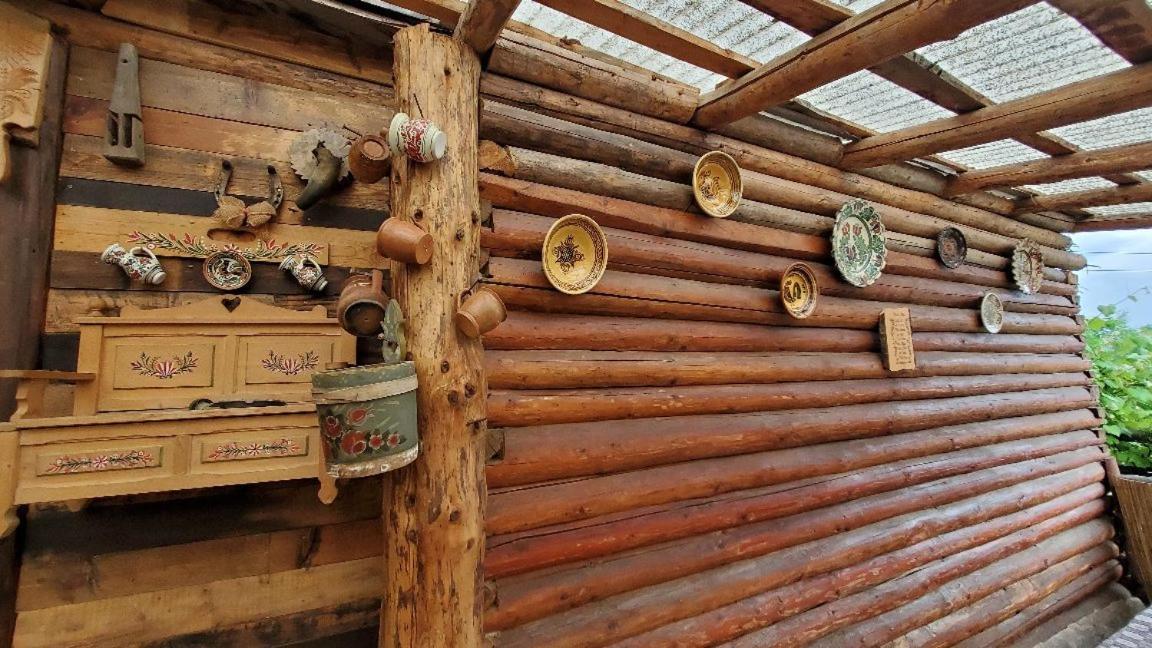 Casa Rustic Feher & Fekete Vendeghazak โซวาตา ภายนอก รูปภาพ