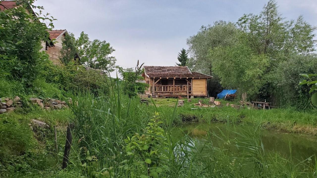 Casa Rustic Feher & Fekete Vendeghazak โซวาตา ภายนอก รูปภาพ