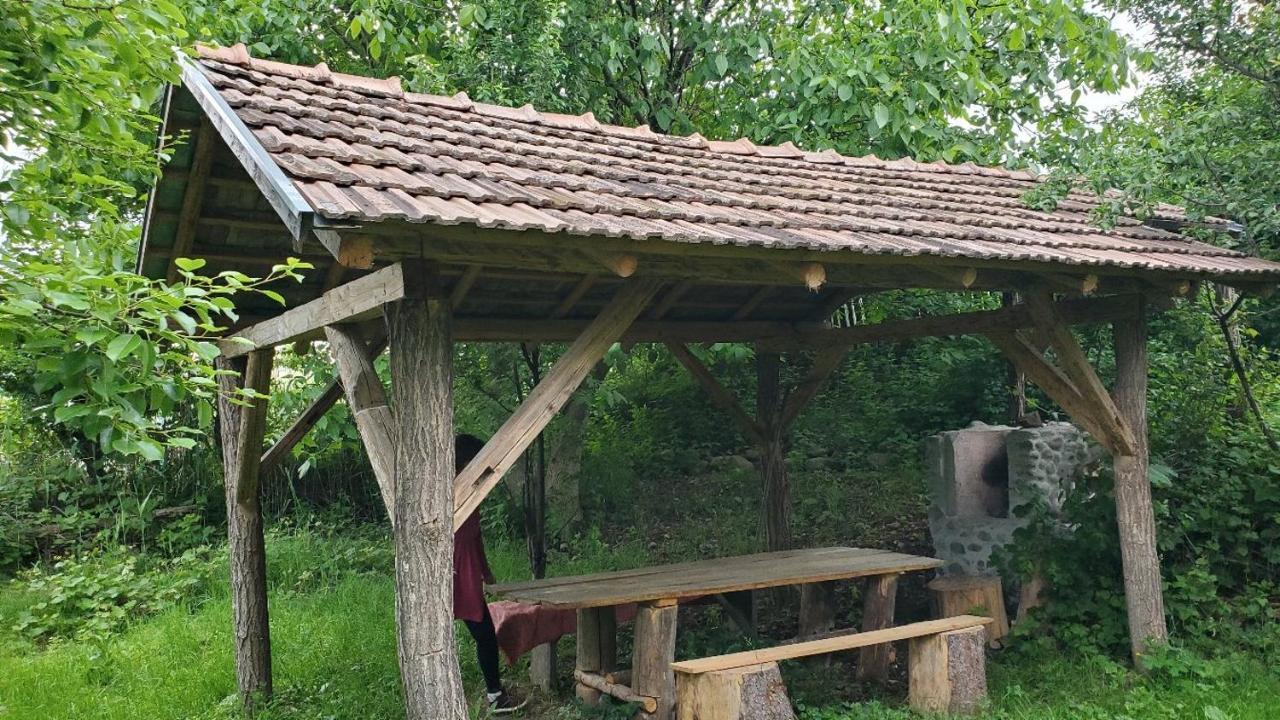 Casa Rustic Feher & Fekete Vendeghazak โซวาตา ภายนอก รูปภาพ