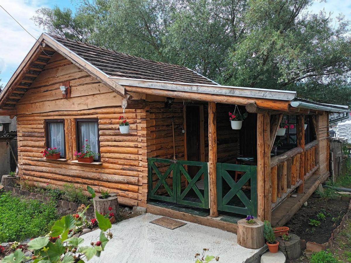 Casa Rustic Feher & Fekete Vendeghazak โซวาตา ภายนอก รูปภาพ