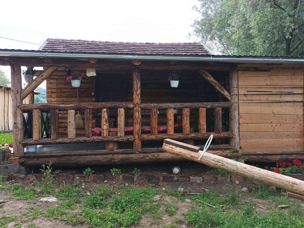 Casa Rustic Feher & Fekete Vendeghazak โซวาตา ภายนอก รูปภาพ