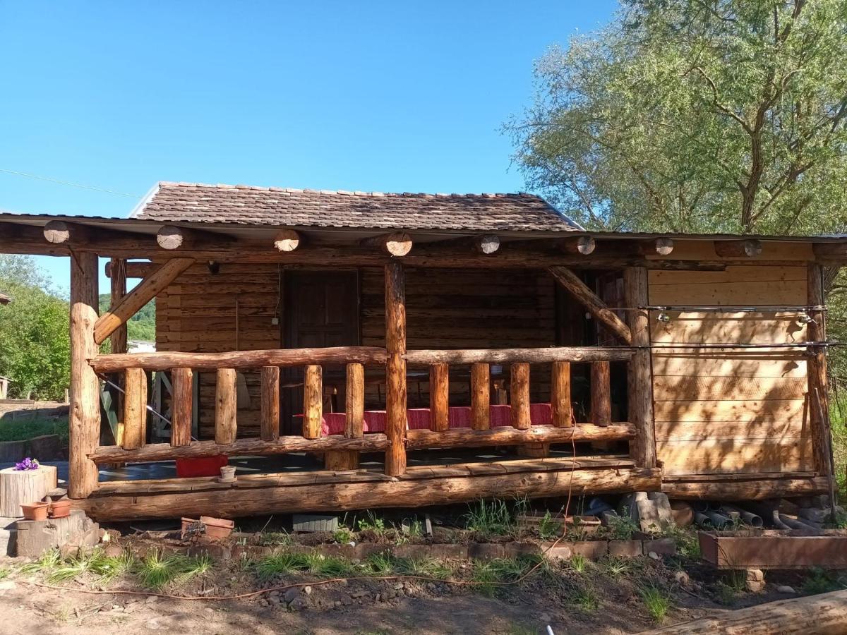 Casa Rustic Feher & Fekete Vendeghazak โซวาตา ภายนอก รูปภาพ